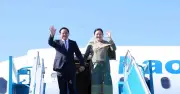 Thủ tướng Lào và Phu nhân bắt đầu thăm chính thức Việt Nam