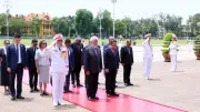 Thủ tướng Timor Leste vào Lăng viếng Chủ tịch Hồ Chí Minh