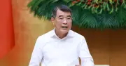 Thủ tướng: Tạm thời giữ ổn định giá dịch vụ y tế, giáo dục nếu cần thiết