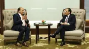 Thứ trưởng Công thương làm việc với Quỹ đầu tư Anh về năng lượng sạch