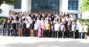 Thứ trưởng Nông Thị Hà: Người có uy tín là cầu nối chính sách dân tộc