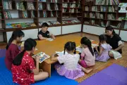Thư viện làng quê giúp trẻ em thoát nghiện điện thoại