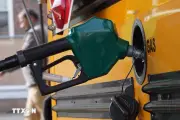 Thỏa thuận Mỹ - Iran giúp giá xăng tại Mỹ giảm dưới 4 USD mỗi gallon
