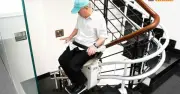 Thang ghế Stairlift: Giải pháp nhân văn cho người cao tuổi tại nhà phố Việt