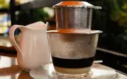 Thói quen uống cà phê sữa mỗi sáng khiến men gan tăng cao