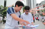 Thi tốt nghiệp THPT: Thí sinh tươi rời sau bài thi môn Ngữ văn