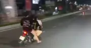 Thiếu nữ 15 tuổi chạy xe máy kẹp ba đánh võng rồi tông vào dải phân cách
