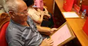 Thân nhân liệt sĩ vỡ òa khi nhận kết quả giám định ADN
