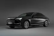 Thương hiệu cung cấp limousine cho Tổng thống Nga Putin ra mắt xe sang
