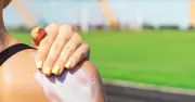 Thông tin sai lệch về kem chống nắng trên TikTok thu hút nhiều tương tác