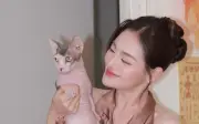 Thúy Anh tần tảo tần tiện để chăm sóc 5 đứa con thơ