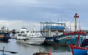 Tài sản hàng chục tỷ đồng hóa 'xác tàu' bỏ hoang trên vùng biển Lý Sơn