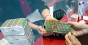 Tiền gửi của người dân vào ngân hàng đạt kỷ lục hơn 10,7 triệu tỉ đồng