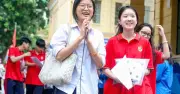 Đề tiếng Anh dài và khó, thí sinh than phông chữ gây khó đọc