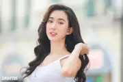 Tiểu tam phim VTV ngoài đời mặc trắng gợi cảm