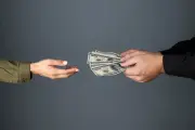 Tín dụng thay thế vượt 10 tỷ USD, dịch vụ cầm đồ dẫn đầu thị trường