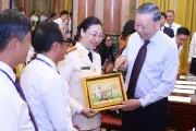 Tổng Bí thư: AI hỗ trợ nhiều nhưng không thể thay thế nhà báo
