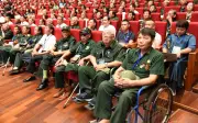 Tặng quà người có công nhân Ngày Thương binh - Liệt sĩ 2026