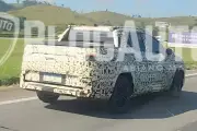 Toyota Corolla Cross bán tải lộ diện trên đường thử tại Brazil