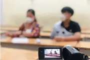 TPHCM: 8 thí sinh đặc biệt được thi phòng riêng, có người viết hộ bài