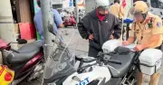 TP.HCM: Hơn 500 xe máy bị phạt nguội vì đi trên vỉa hè trong một tháng