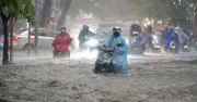 TP.HCM mưa lớn giông sét kéo dài, dự báo nắng nóng trở lại từ ngày 20/6