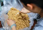 TP.HCM: Thị trường Tết Đoan Ngọ sôi động, sức mua tăng mạnh