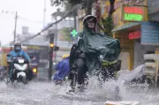 TPHCM và Nam Bộ chiều tối có mưa to, đề phòng lốc sét