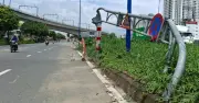 Trụ sắt giới hạn chiều cao hầm chui bị đổ, tiềm ẩn nguy cơ mất an toàn giao thông