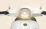 Trải nghiệm xe máy điện đẹp phong cách giá 28,9 triệu đồng, công nghệ cao cấp như xe ga, đi tới 120 km, pin LFP tháo rời