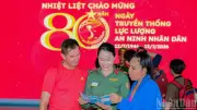 Triển lãm 'Tổ quốc bình yên' mở rộng tại TP.HCM, thu hút đông đảo người dân