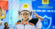 Triển lãm 'Tổ quốc bình yên' thu hút người dân TPHCM với công nghệ hiện đại