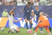 Trận Pháp gặp Iraq tại World Cup 2026 bị hoãn vì mưa lớn và sấm sét