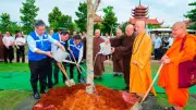 Trồng 600 cây giáng hương tại Vườn cây Đại đoàn kết ở xã Bình Lợi