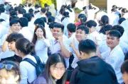 Trung tâm GDTX Bình Dương nhận hơn 900 hồ sơ lớp 10 trong một ngày