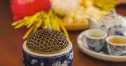 Tết Đoan Ngọ: Nghi thức diệt sâu bọ và tắm lá truyền thống