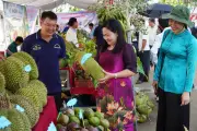 Tết Đoan Ngọ về Cần Thơ tham quan ngày hội sông nước thưởng thức trái cây