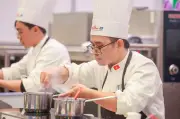 Đầu bếp Việt mang 30kg đặc sản sang Anh thi đấu giành HCB