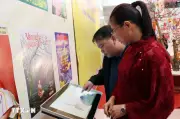 Vụ sách 'Chuyện vợ thành đinh': Nhà xuất bản Hội Nhà văn bị phạt 100 triệu đồng, đình chỉ hoạt động 2 tháng