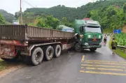Vụ tai nạn xe đầu kéo ở Sơn La: Vợ tử vong, chồng con nguy kịch