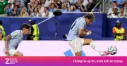 Video: Bàn thắng phút 80 đưa Uruguay trở về từ cõi chết