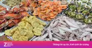Video quán cơm bình dân bày hải sản ế ở chợ Cát Bà