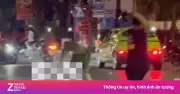 Video: Thanh niên xông vào cứu người phụ nữ bị ma men đâm ở Hải Phòng