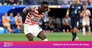 Video: Tuyển Mỹ nâng tỷ số lên 2-0 trước Paraguay