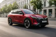 VinFast VF 8 thế hệ mới nhận 12.728 đơn hàng sau 8 ngày mở bán