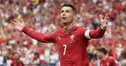 Vinicius áp sát Messi trong cuộc đua Vua phá lưới World Cup 2026