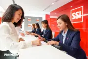 VN-Index trước mốc 1.900 điểm: Tăng trưởng cục bộ và thử thách dòng vốn ngoại