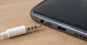 Vòng nhựa trên jack tai nghe 3,5mm: Chức năng và vai trò quan trọng