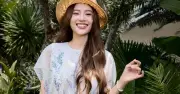 Váy hoa dáng dài: Biểu tượng thời trang mùa hạ không thể thiếu