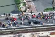 Xe ô tô mất lái tông nhiều xe máy, 5 người bị thương ở An Giang